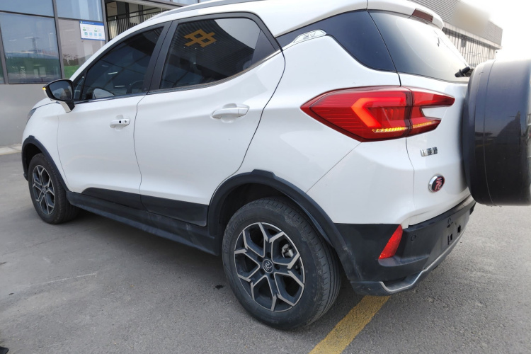 比亚迪 元Pro 2021款 一生一世版车身外观4