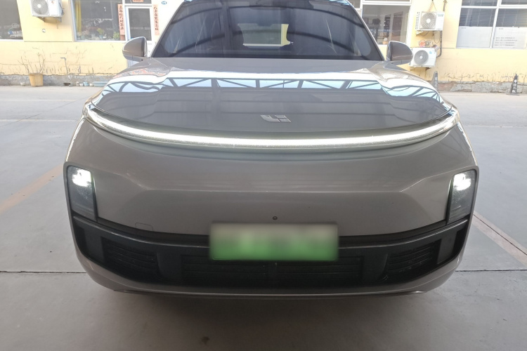 理想汽车 理想L8 2023款 Pro车身外观2