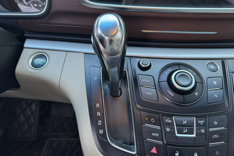 别克GL8 2017款 25S 舒适型 国V局部细节18