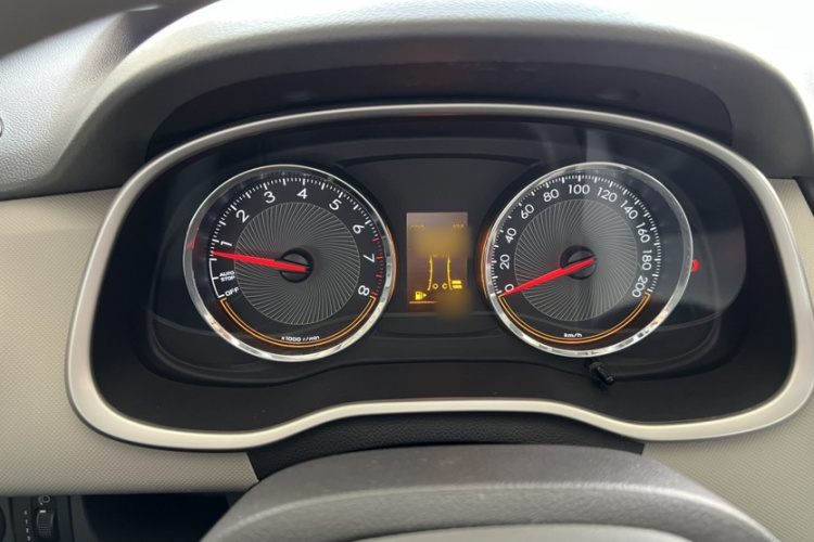 雪佛兰 2018款 赛欧3 1.5L 手动理想天窗版局部细节14