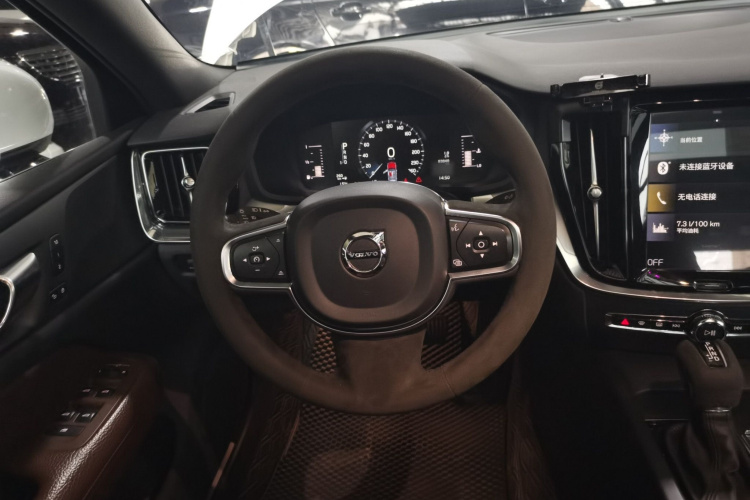 沃尔沃S60 2020款 T4 智逸豪华版中控内饰13