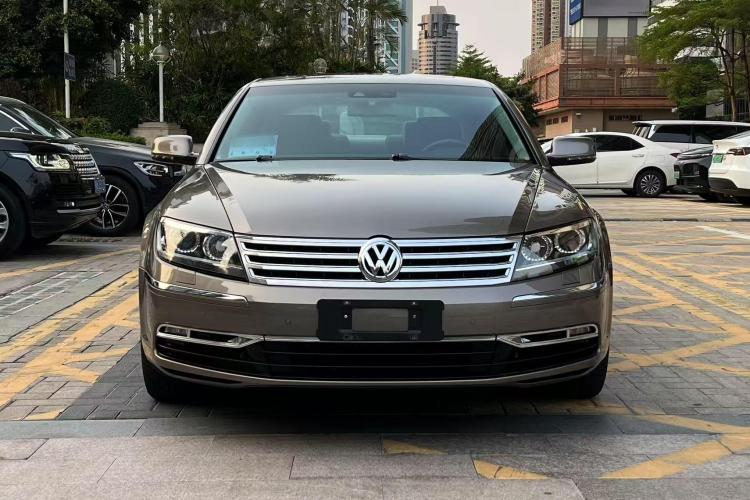 大众 辉腾 2011款 3.6L V6 4座加长Individual版车身外观2