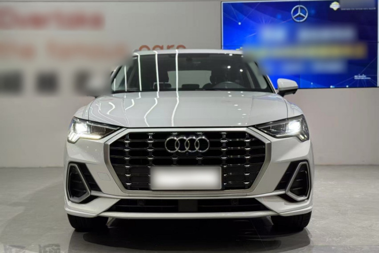 奥迪Q3 2023款 40 TFSI 时尚动感型车身外观6004