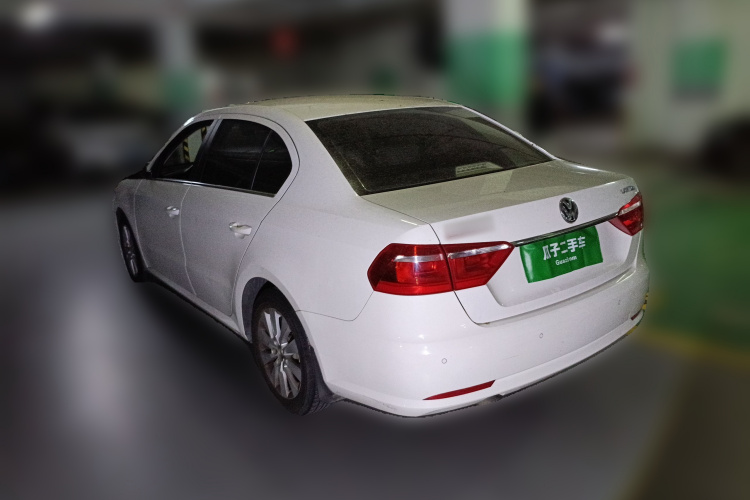 大众 朗逸 2013款 1.6L 自动舒适版车身外观5