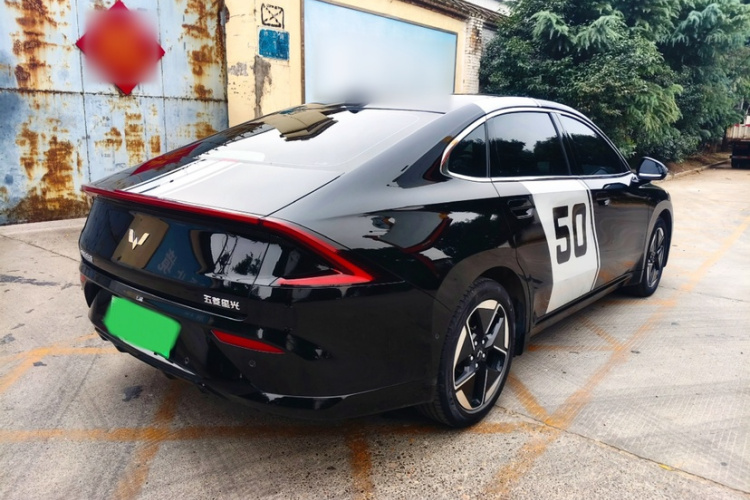 五菱汽车 五菱星光 2025款 610km 智能旗舰型车身外观6005