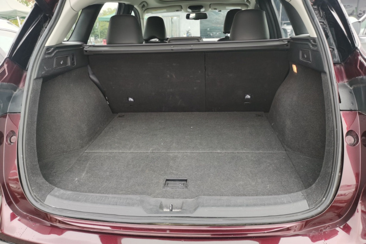 英菲尼迪QX50 2020款 改款 2.0T 两驱时尚版机舱底盘23