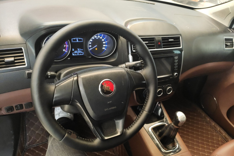 东风风行 景逸X5 2016款 1.6L 手动豪华型中控内饰12