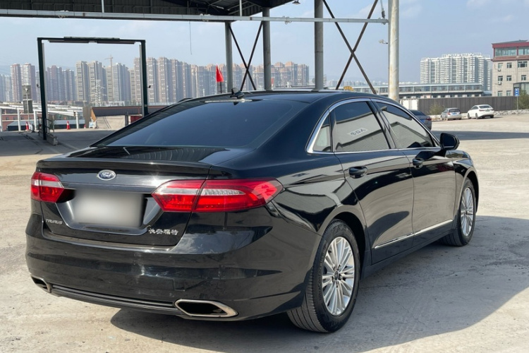 福特 金牛座 2018款 EcoBoost 245 时尚型 国V车身外观6012