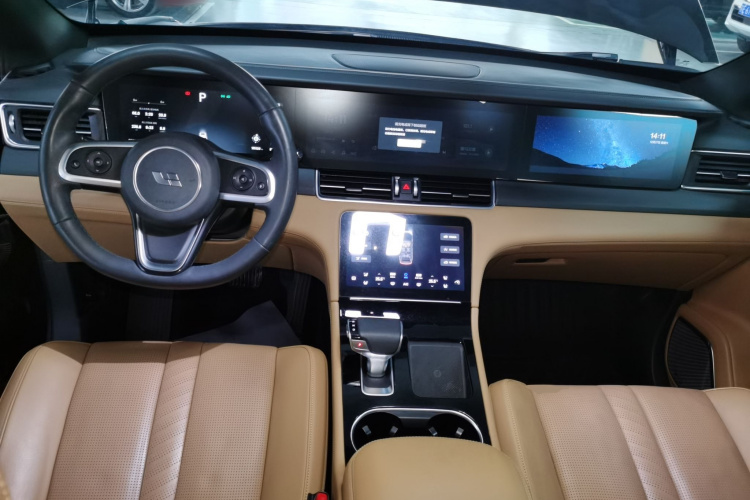 理想汽车 理想ONE 2019款 增程6座版中控内饰12