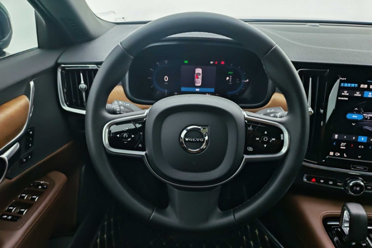 沃尔沃S90新能源 2024款 插电式混动 四驱长续航智逸豪华版中控内饰7003