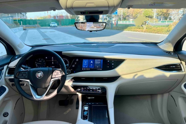 别克 昂科旗 2022款 652T 四驱Avenir艾维亚 6座中控内饰7002