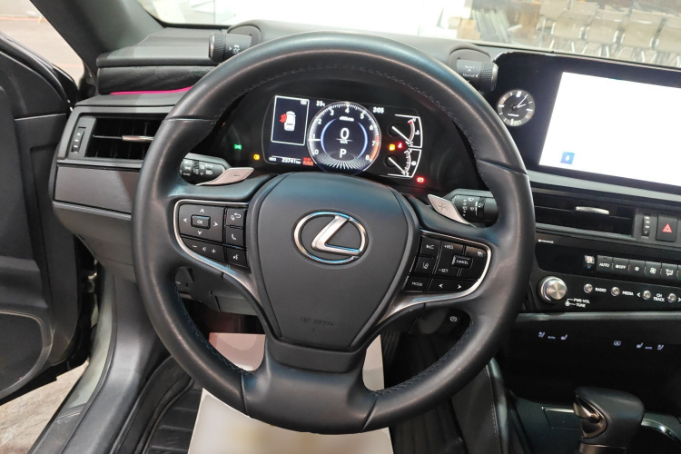 雷克萨斯ES 2024款 200 臻享版局部细节13