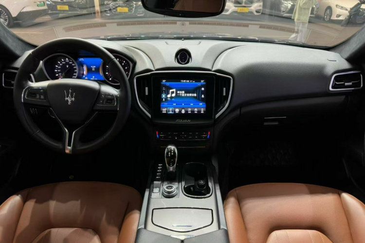 玛莎拉蒂 Ghibli 2018款 改款 3.0T 标准版中控内饰7008