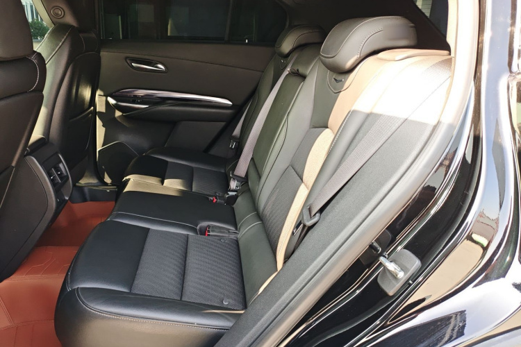 凯迪拉克XT4 2022款 28T 两驱风尚型中控内饰7004