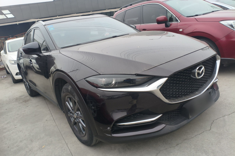 马自达CX-4 2020款 2.0L 自动两驱蓝天探索版车身外观3