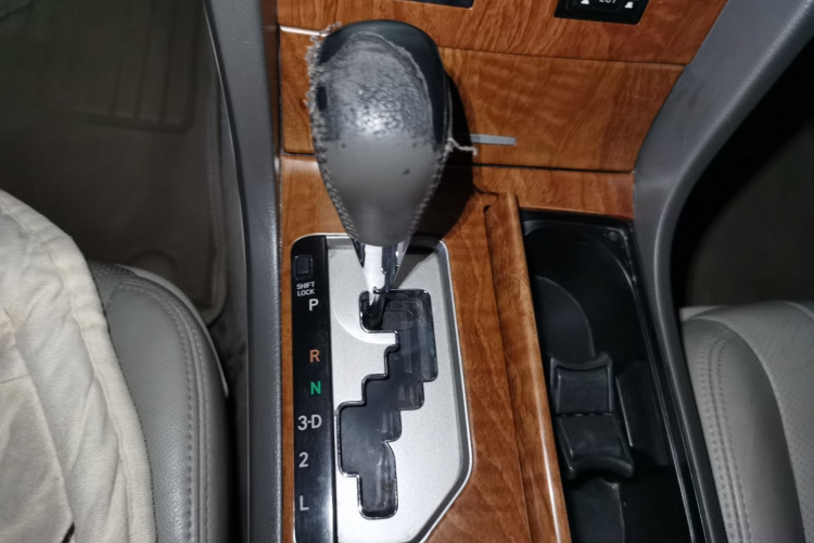 丰田 凯美瑞 2010款 200G 经典版局部细节18