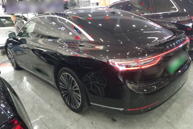 鸿蒙智行 享界S9 2024款 纯电 Ultra 四驱旗舰版车身外观4