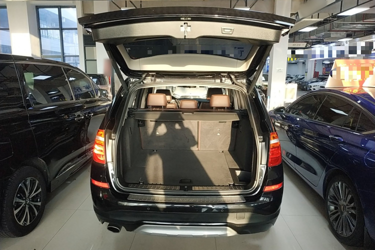 宝马X3(进口) 2014款 xDrive20i X设计套装机舱底盘23