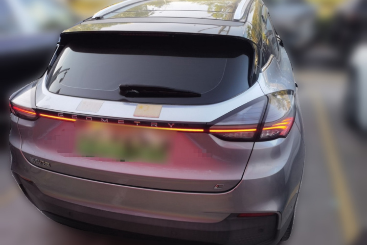 吉利几何C 2020款 甄选续航版 550KM C++ Pro车身外观6004