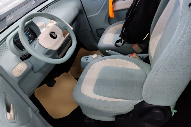 凌宝汽车 凌宝uni 2022款 微甜版中控内饰19