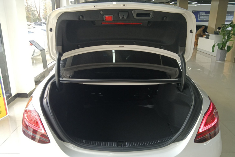 奔驰C级 2020款 改款 C 200 L 时尚型运动版机舱底盘23