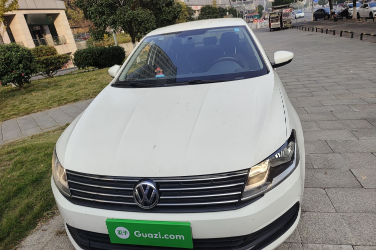 大众 朗逸 2017款 1.6L 自动风尚版车身外观2