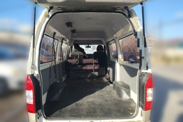 金龙 凯锐浩克 2018款 2.2L M1标准型V22中控内饰23