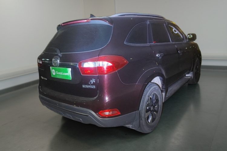 江铃 驭胜S350 2017款 2.0T 手动两驱柴油豪华天窗版5座车身外观7