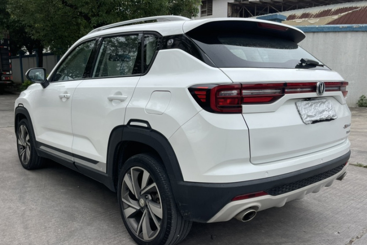 长安CS35PLUS 2019款 1.4T DCT酷联蓝鲸版车身外观6009