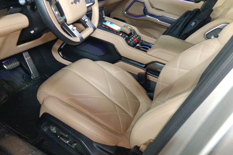 方程豹 豹8 2025款 智勇旗舰版 7座局部细节19