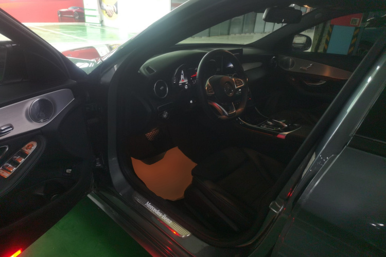 奔驰C级 2018款 C 200 运动版中控内饰7003