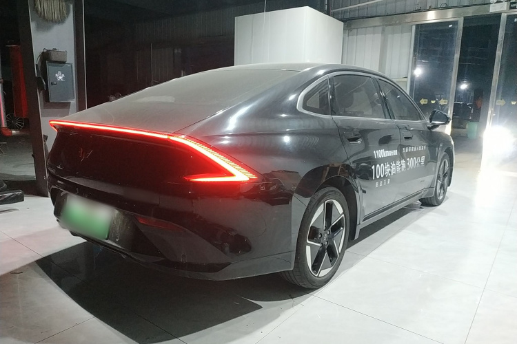 五菱汽车 五菱星光 2024款 共创版 510 进阶型车身外观7