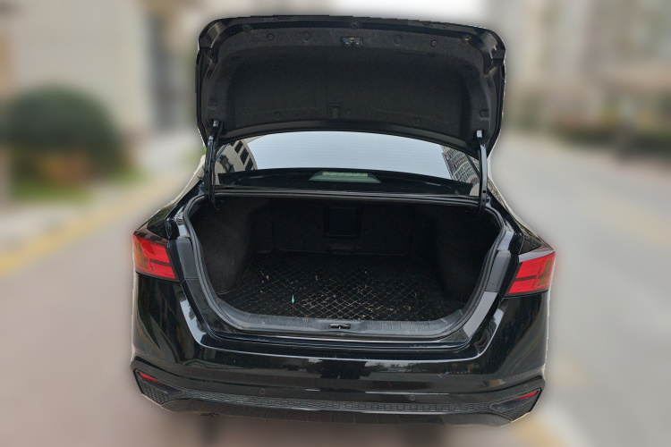 日产 天籁 2019款 2.0L XL 舒适版中控内饰23