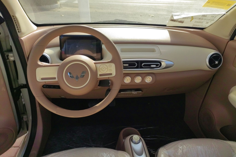 五菱汽车 宏光MINIEV 2025款 四门版 进阶款中控内饰12