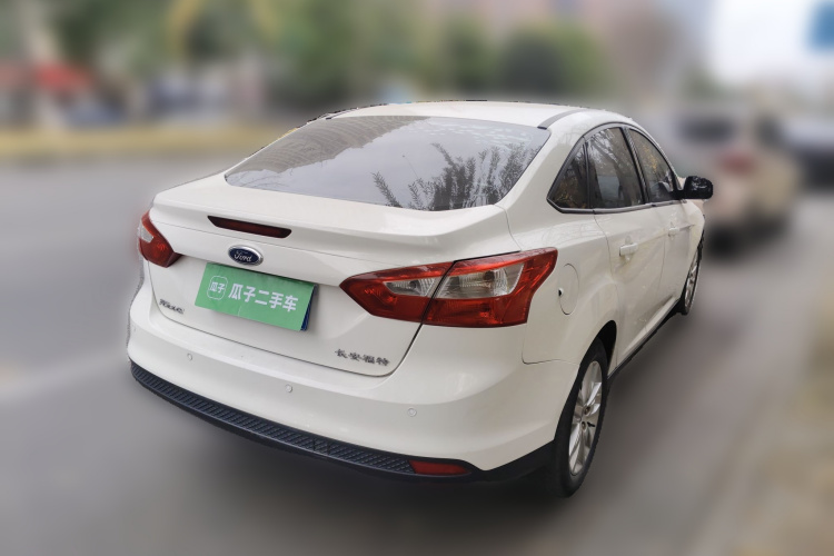 福特 福克斯 2012款 三厢 1.6L 自动舒适型车身外观6005