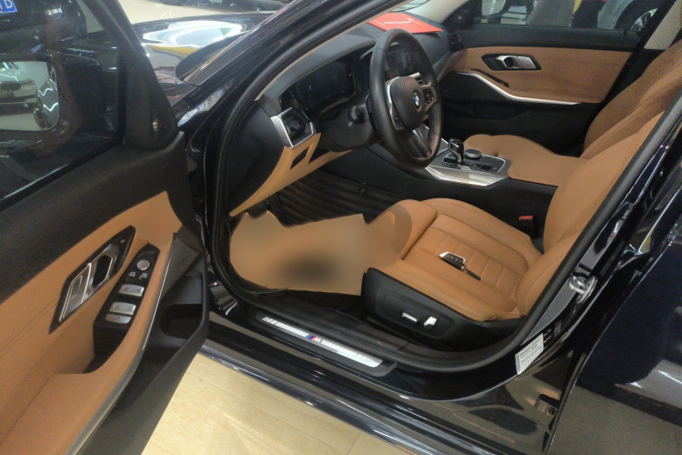 宝马3系 2020款 325Li M运动曜夜套装中控内饰7003