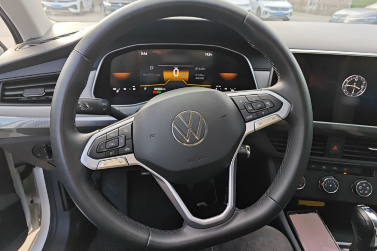 大众 宝来 2023款 200TSI DSG畅行版中控内饰13