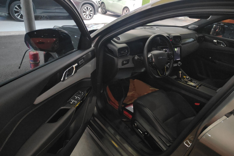 领克03 2021款 2.0TD 自动劲 冠军版中控内饰7003