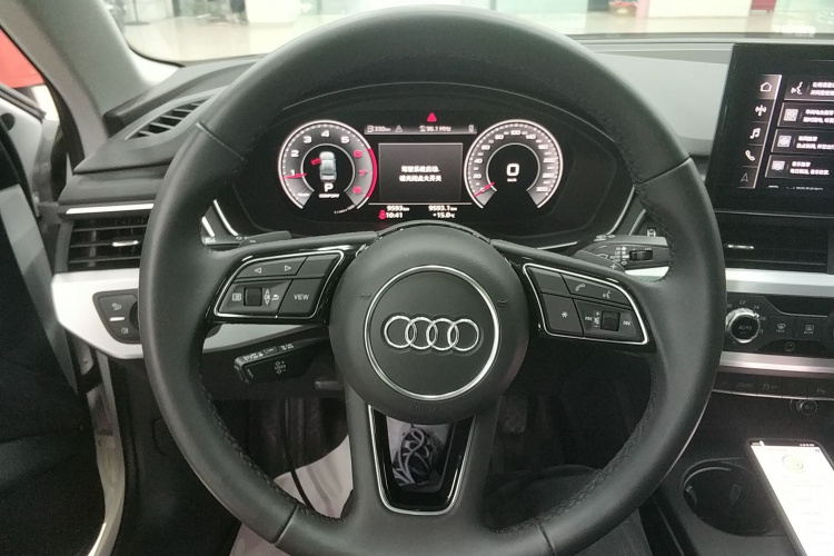 奥迪A4L 2024款 40 TFSI 时尚动感型中控内饰13