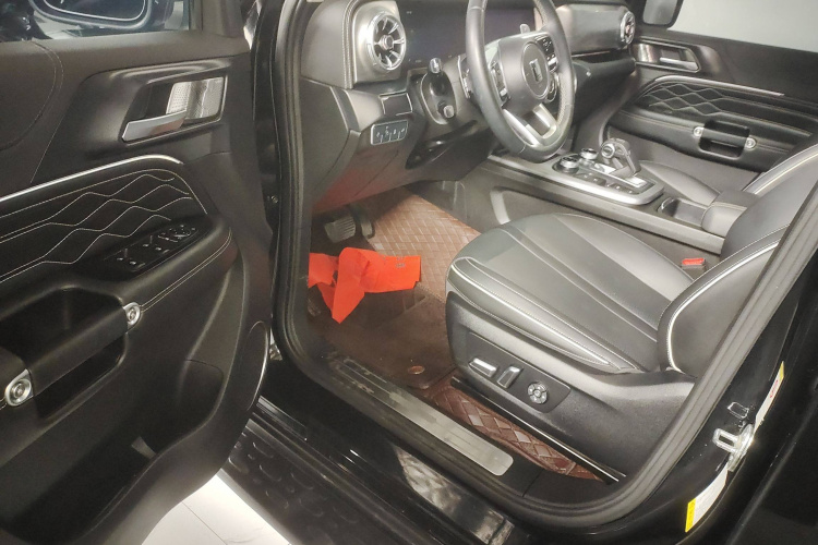 坦克300 2021款 越野版 2.0T 征服者中控内饰7002