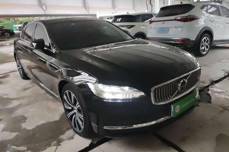 沃尔沃S90 2024款 B5 智远豪华版车身外观3