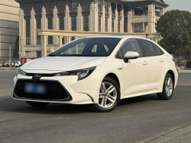 丰田 雷凌 2022款 双擎 1.8H E-CVT豪华版