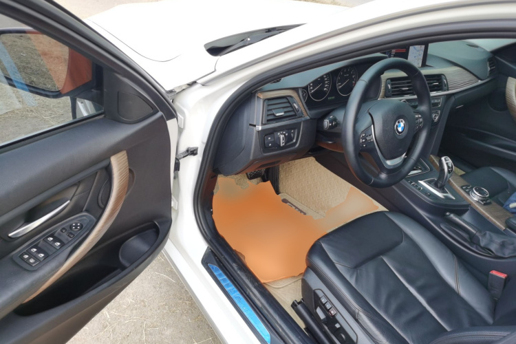 宝马3系 2014款 328Li xDrive风尚设计套装中控内饰20