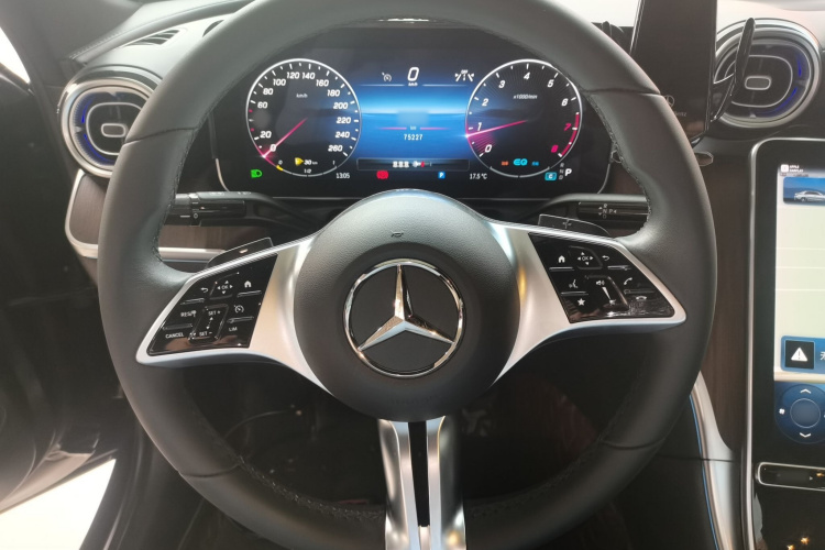 奔驰C级 2022款 C 260 L局部细节13