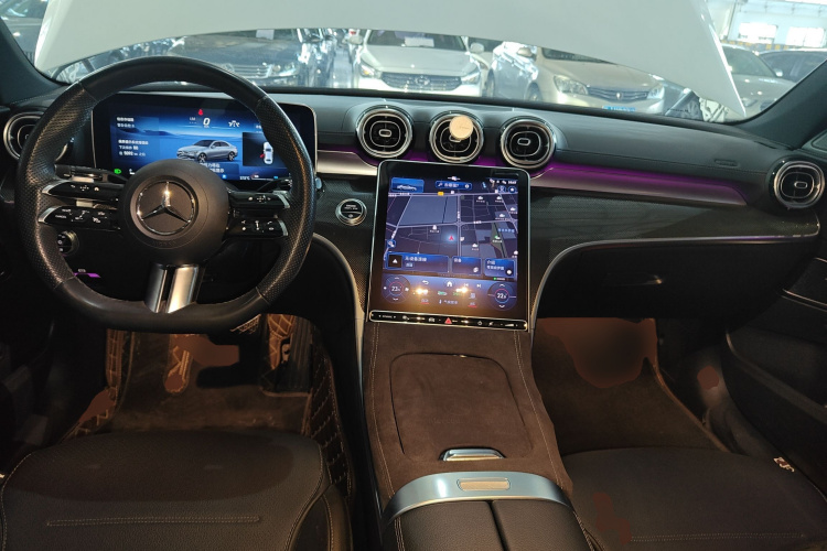 奔驰C级 2024款 C 260 L 运动版中控内饰7002