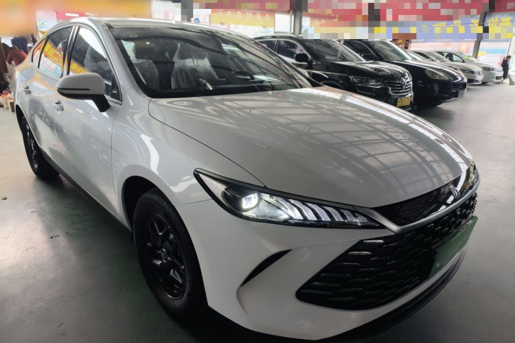 比亚迪 秦PLUS 2025款 DM-i 智驾版 128KM进取型车身外观3