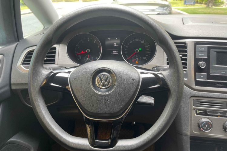 大众 高尔夫·嘉旅 2016款 1.6L 自动舒适型局部细节13