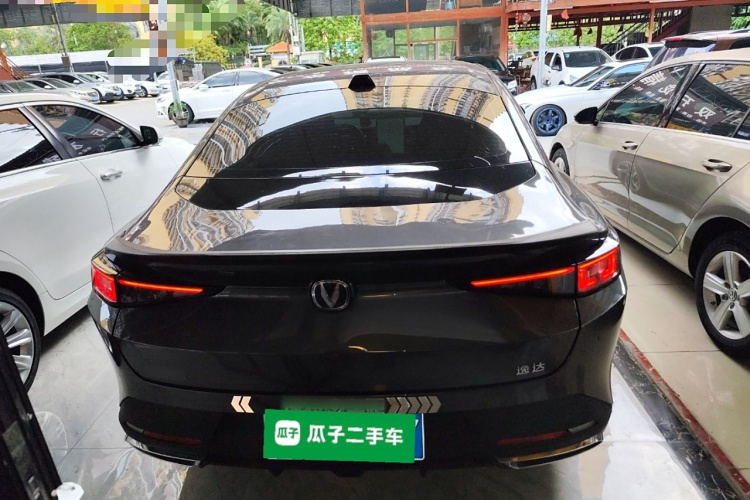 长安 逸达 2023款 蓝鲸NE 1.5T GDI DCT旗舰型车身外观6004