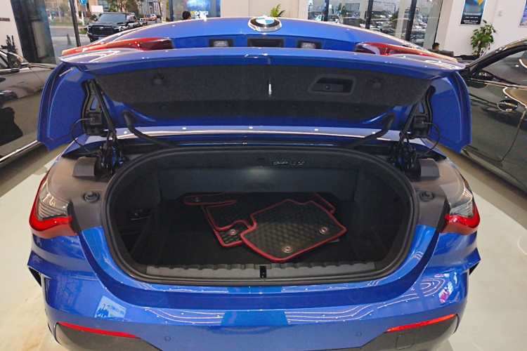 宝马4系 2023款 425i 敞篷M运动套装机舱底盘23