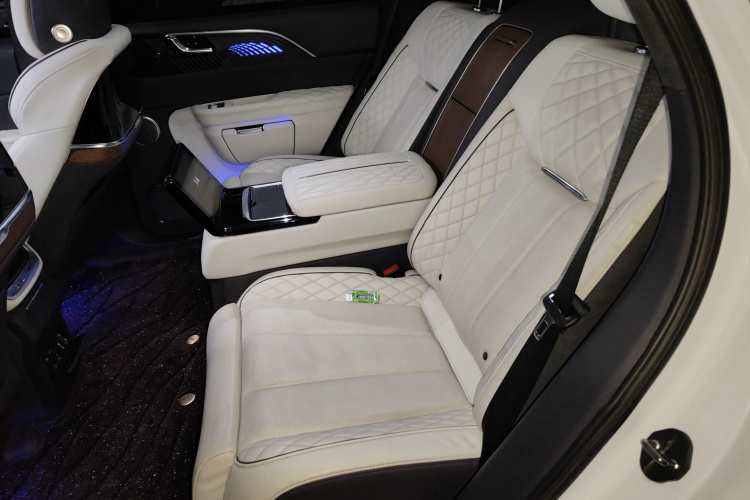 红旗E-HS9 2021款 510km 旗领版 四座中控内饰7004